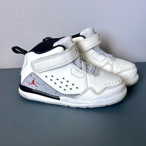 Jordan Toddler White and Gray Flight Court Shoe Basketball Sneakers